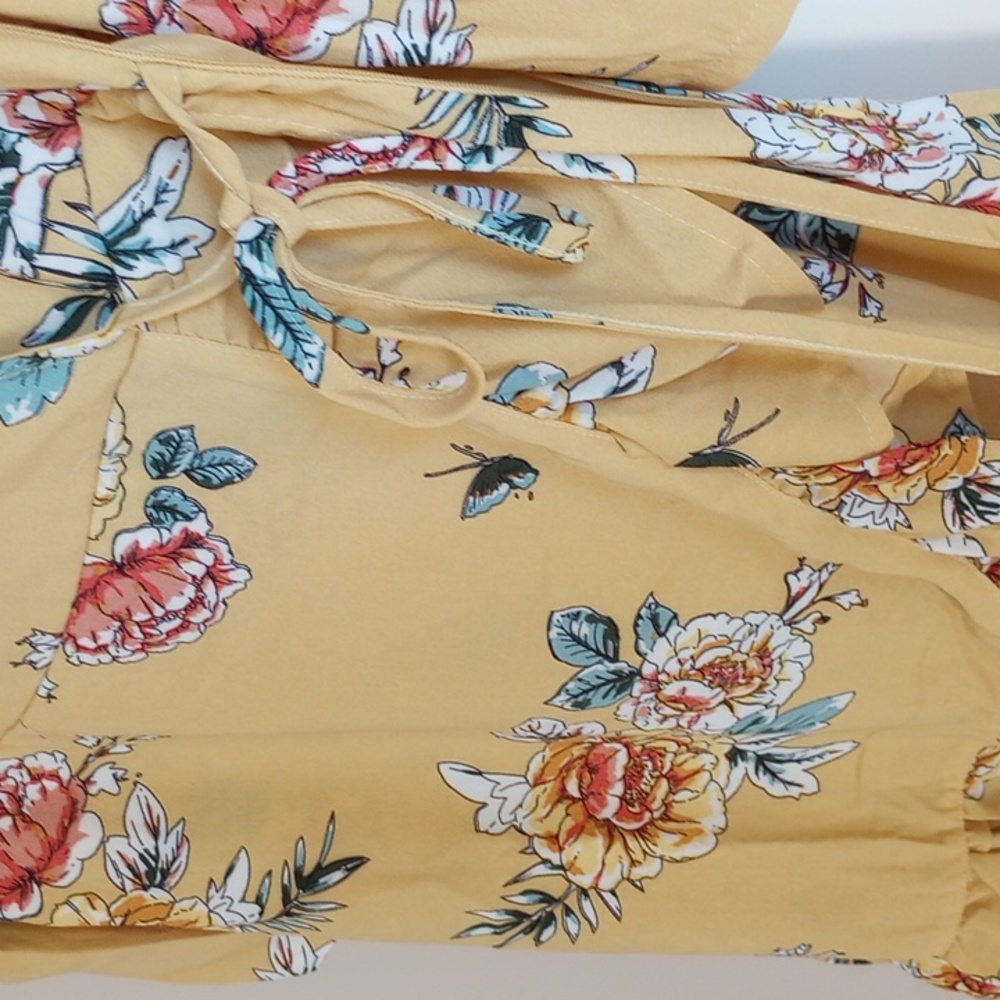 R+J GOLD DRESS - Picture 11 of 11